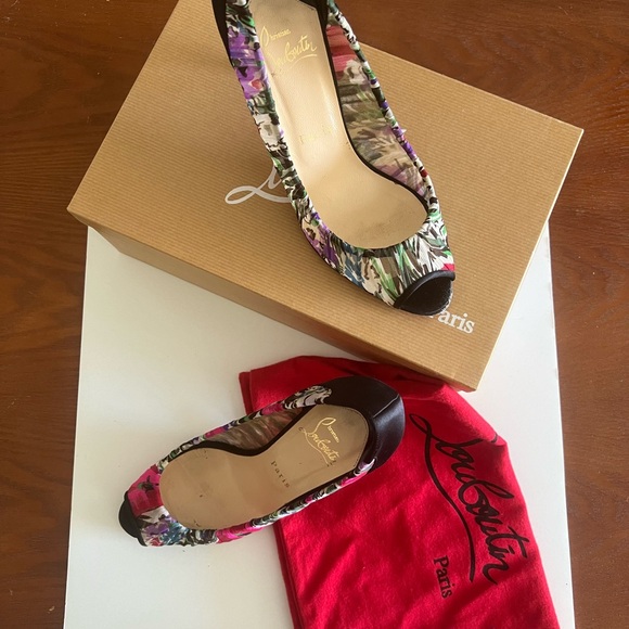Gorgeous LOUBOUTIN chiffon Parisienne 85mm Pumps NEW LOWER PRICE, FREE SHIPPING! - Picture 2 of 8